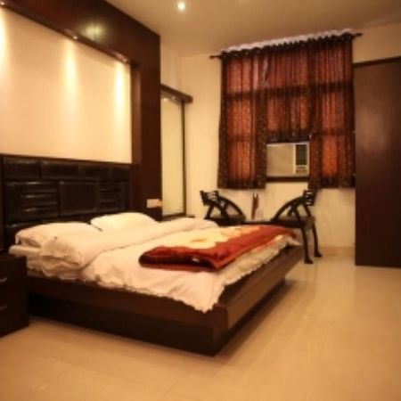 Hotel Pahwa International New Delhi Luaran gambar